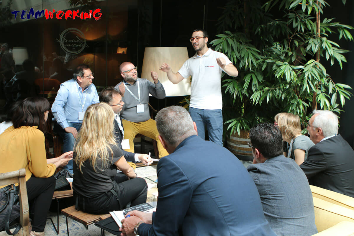 A team coaching session around a table